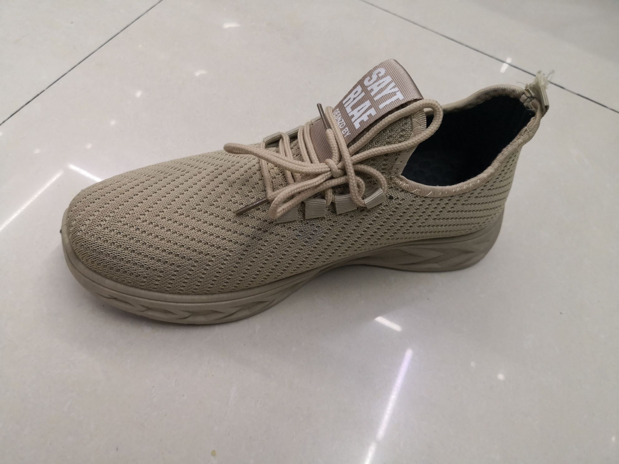 Flying Fabric Breathable Shoes Overall Modeling Drawing