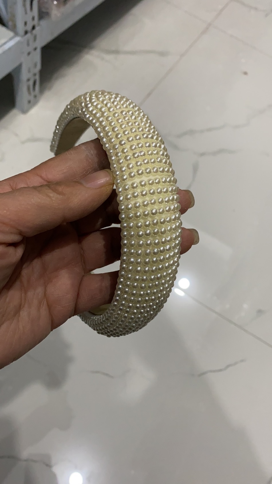 Europe And The United States Fashion Trend Hand-Woven Pearl Sponge Head Hoops, Hair Hoops, Hairpins And Other Wholesale 12 Batches details Picture