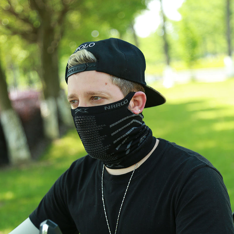 Naroo X Ski Mask Face Bib Outdoor Riding Gear Bandana Application Scenario