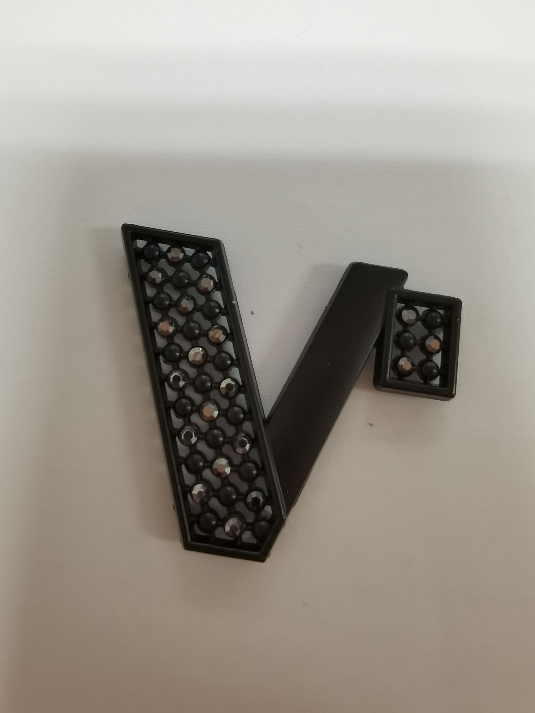 V-Word Clothing Accessories Spot Luggage Hardware Decoration Buckle Bag Needle Buckle Clothing Shoelace Accessories Metal Square Buckle Jewelry Japanese Word Buckle Shoe Buckle Wholesale Specification drawing