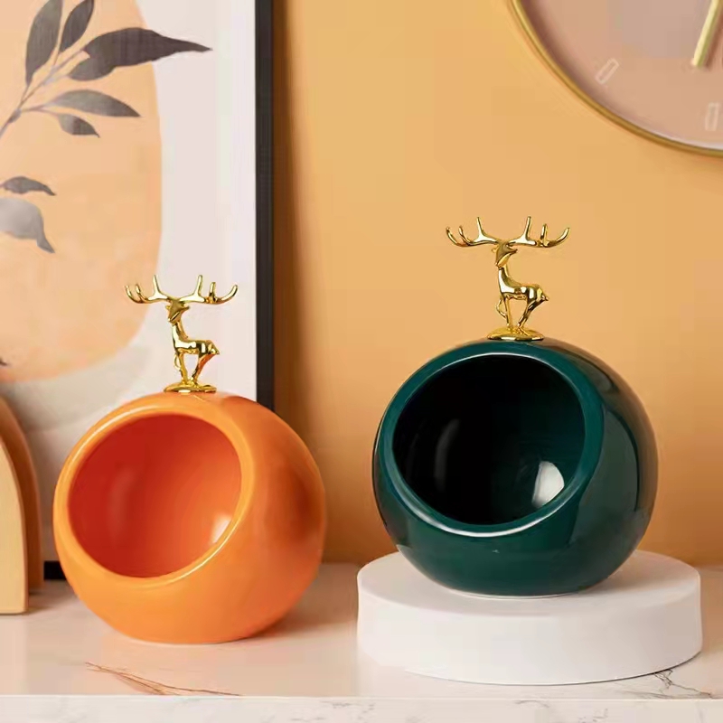 Creative ceramic, popular entrance key storage ornaments, modern wedding hotel soft furnishings, light luxury miscellaneous boxes, Nordic wholesale Application Scenario
