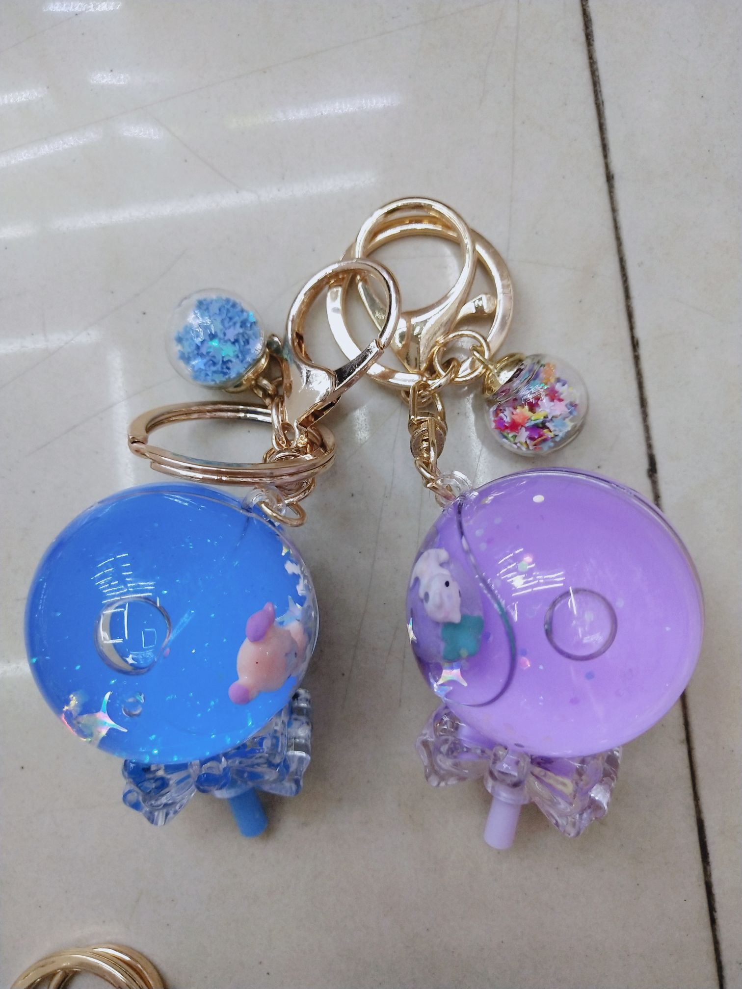 Quicksand floating cartoon key chain pendant details Picture