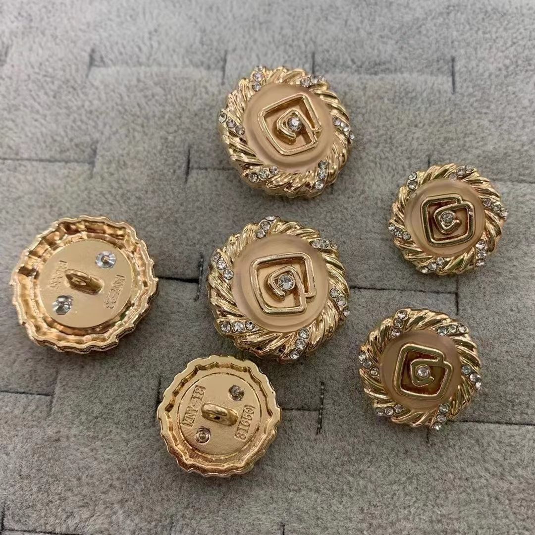 Wear Popular High-End Fashion Accessories Buttons details Picture