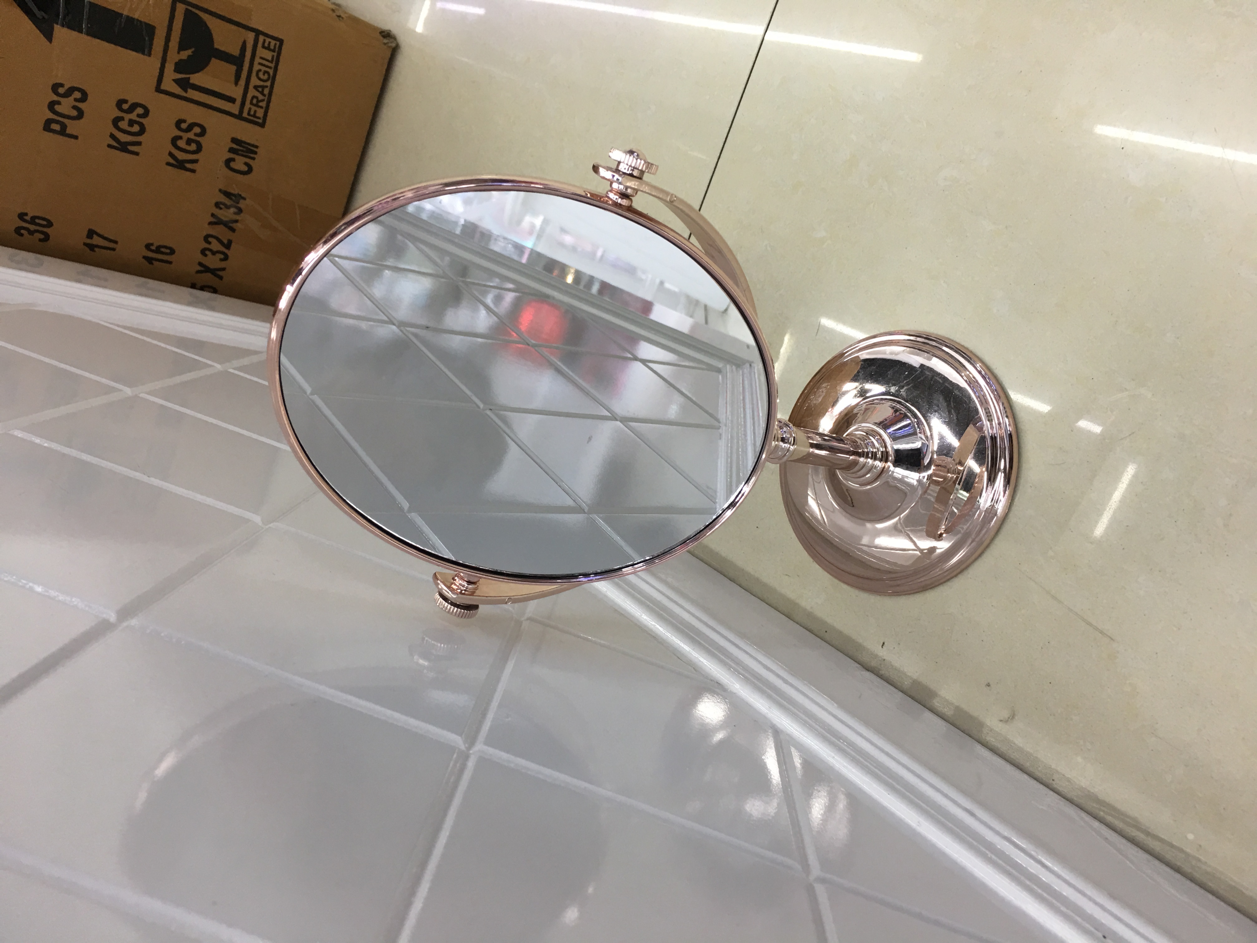 Cosmetic Mirror details Picture