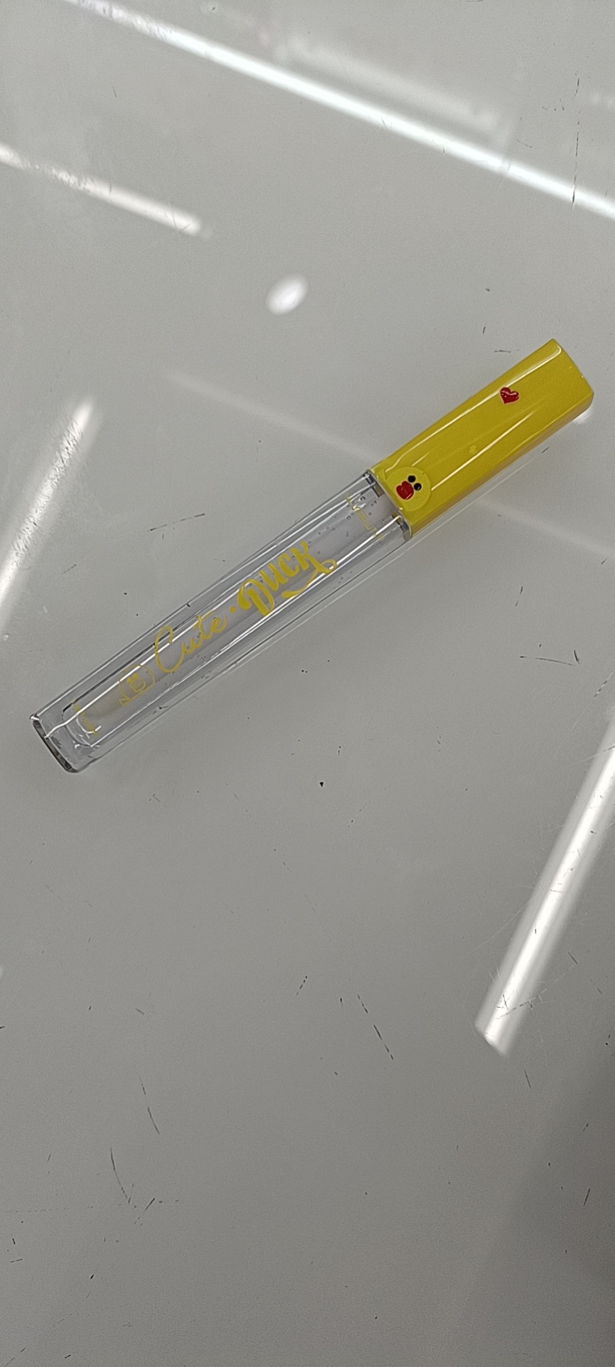 Foreign Trade For Small Yellow Duck Lip Glaze details Picture
