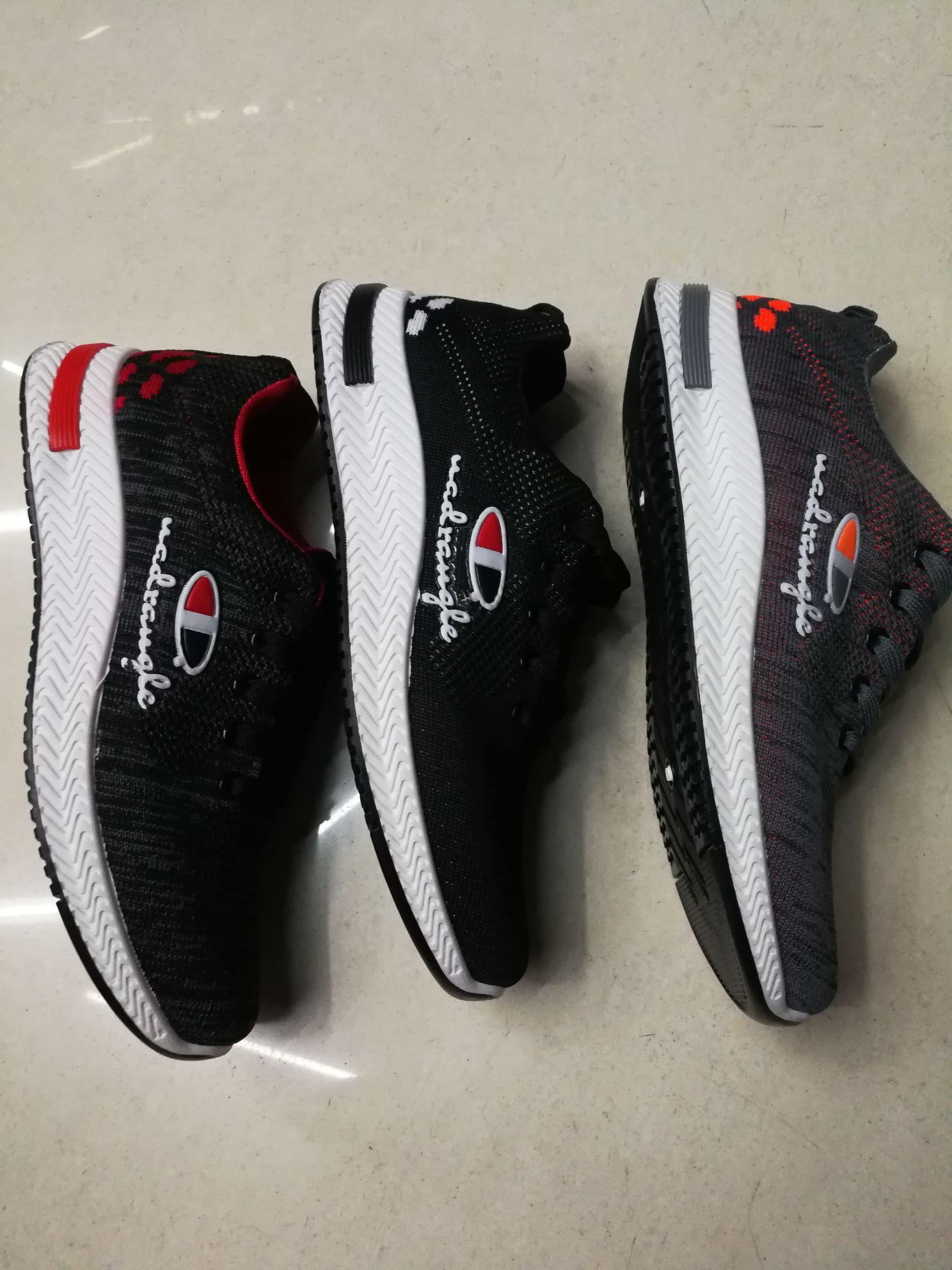 Men's Flying Woven Casual Shoes Application Scenario