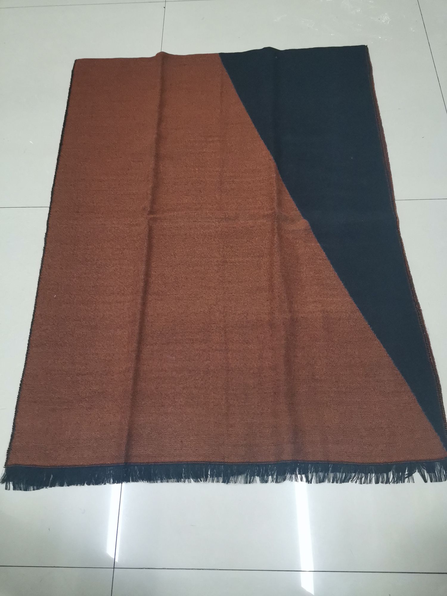 Diagonal Triangle Loose Beard Orange Red And Black Jacquard Scarf details Picture