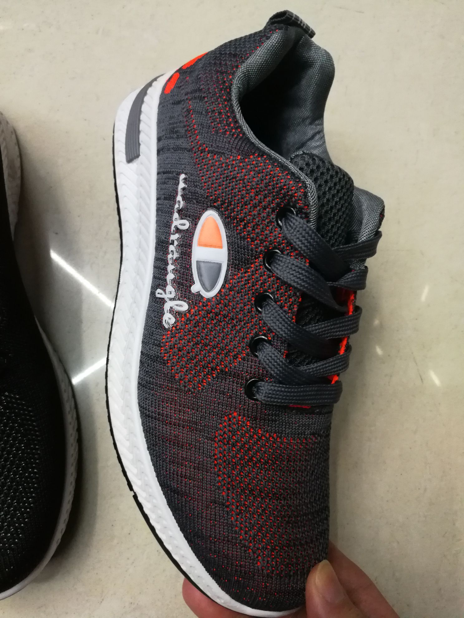 Men's Flying Woven Casual Shoes Item Picture