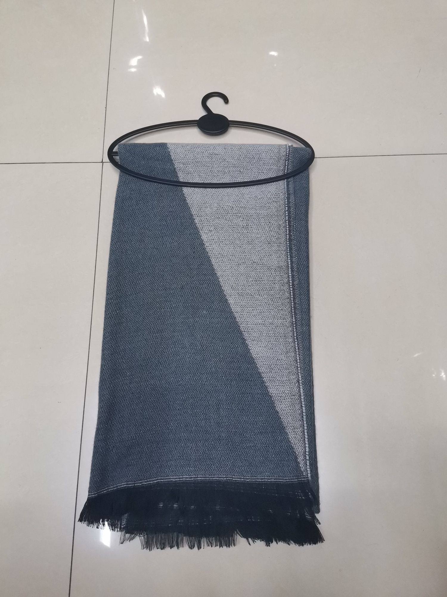 Diagonal Triangular Shawl With Dark Grey And River Grey Jacquard