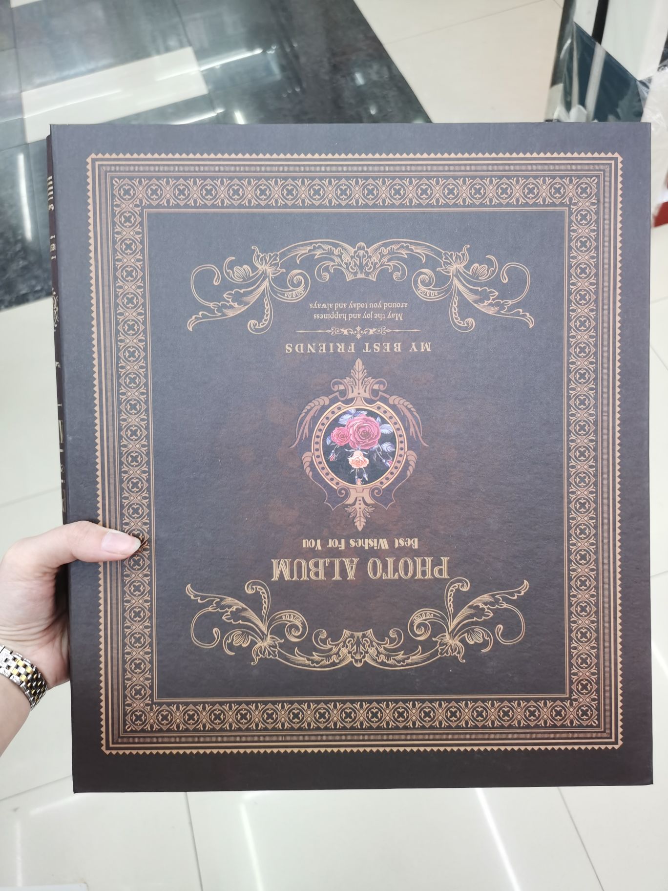 Chung Jin Gift Box 6 Inches 500 Antique Family Photo Album Large Capacity Family Photo Album Inserts Application Scenario