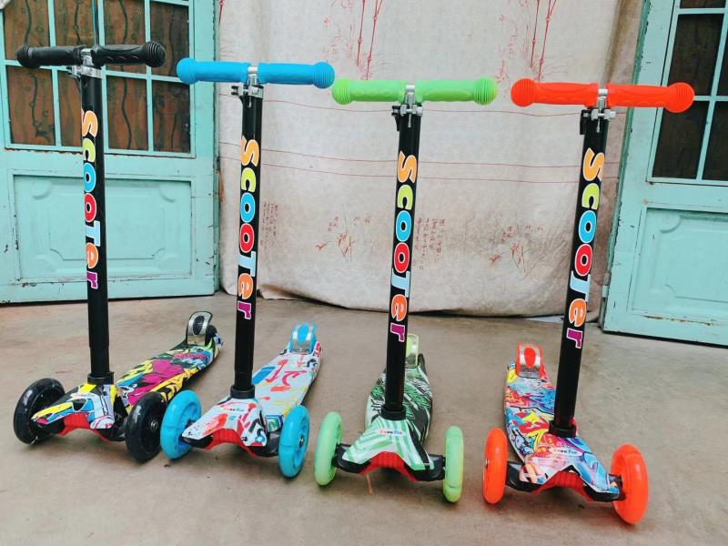 Water Transfer Rice High Scooter Cartoon Children's Scooter Is Adjustable details Picture