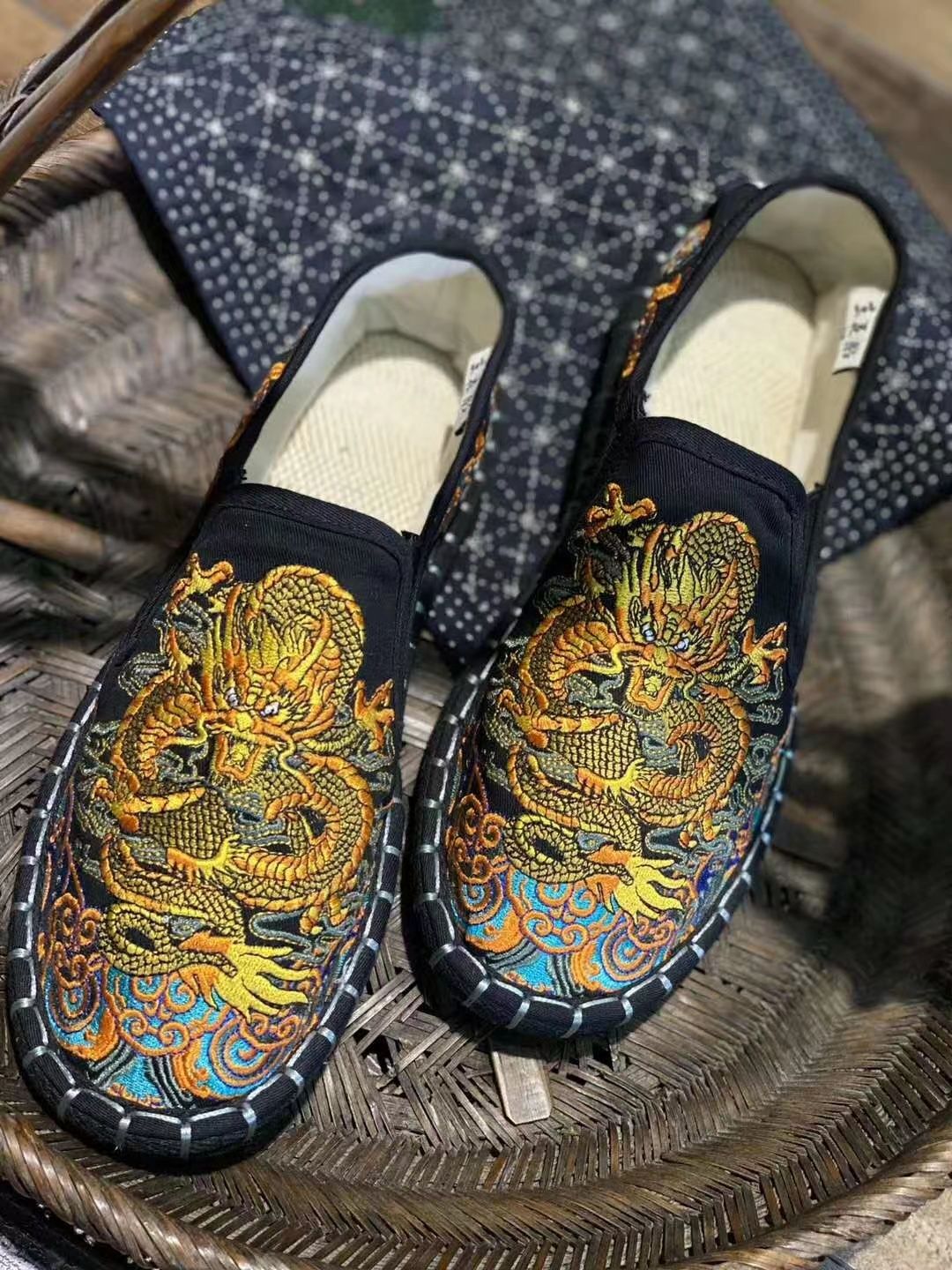 Longteng Four Seas Men And Women The Same Cloth Shoes 39 ~ 45 Yards Specification drawing