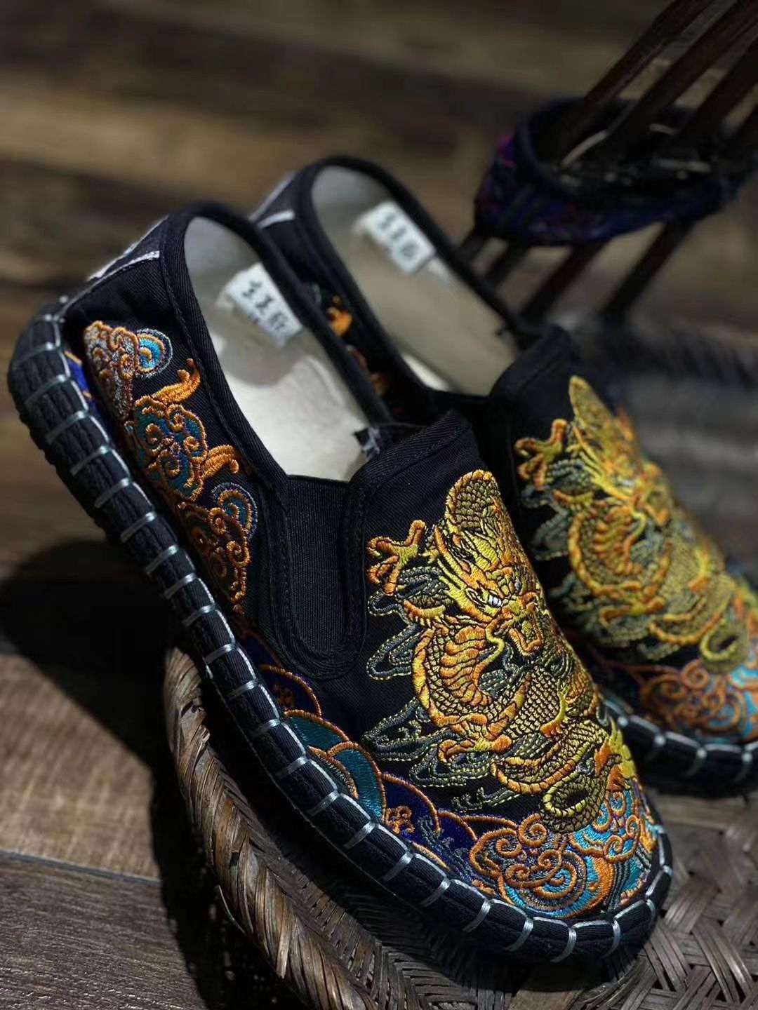 Longteng Four Seas Men And Women The Same Cloth Shoes 39 ~ 45 Yards