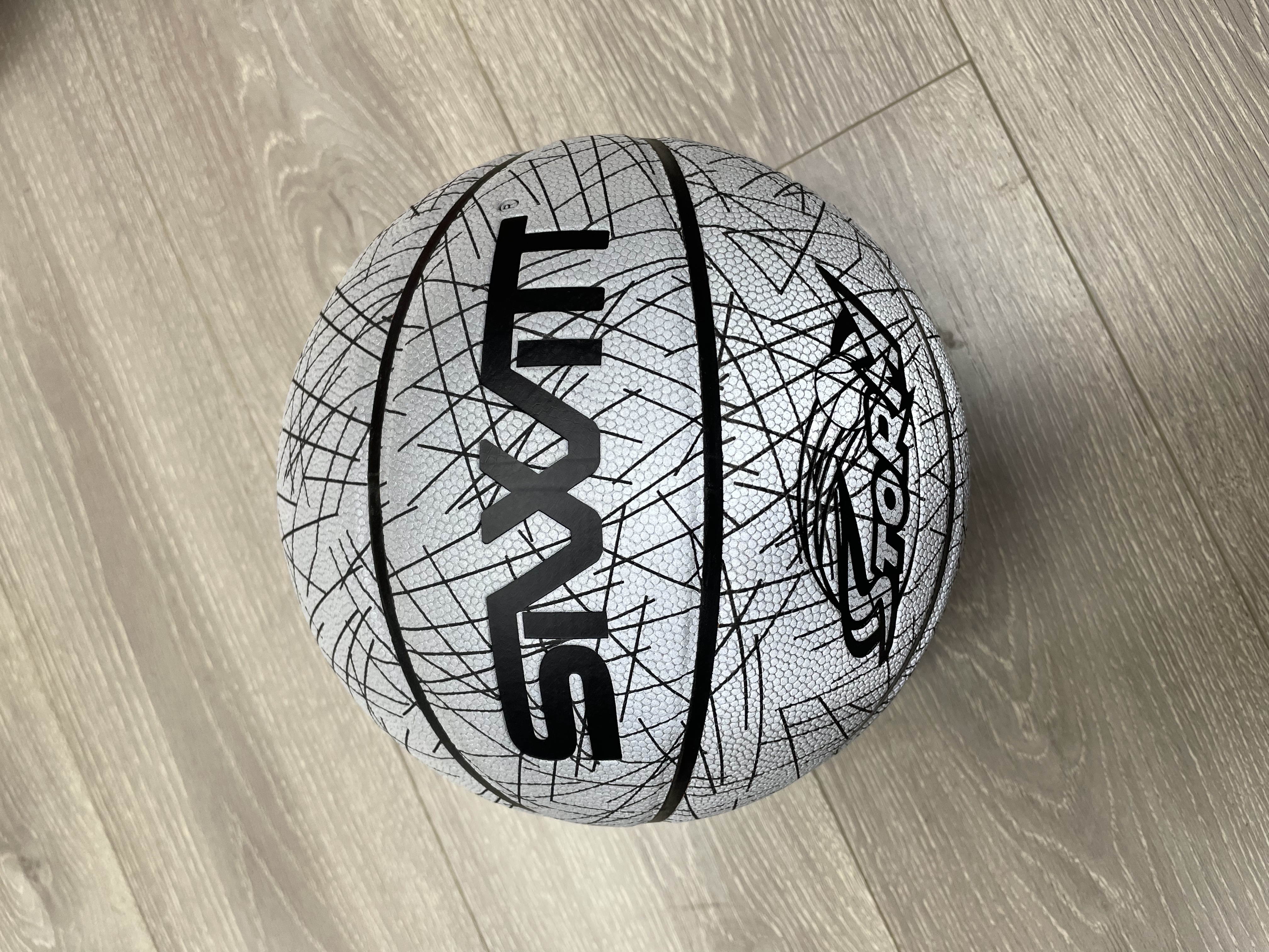 Factory direct sales of wear-resistant and impact-resistant children's training basketballs Application Scenario