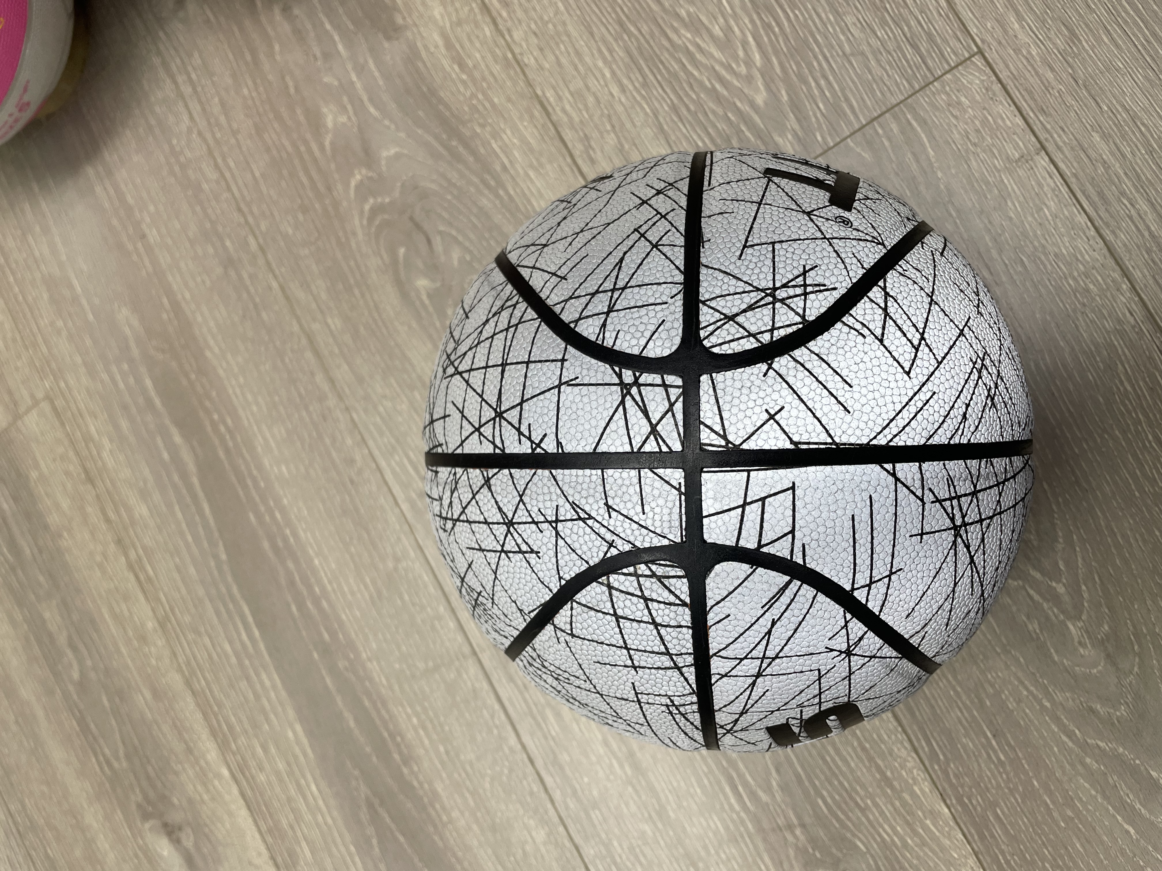 Factory direct sales of wear-resistant and impact-resistant children's training basketballs Specification image