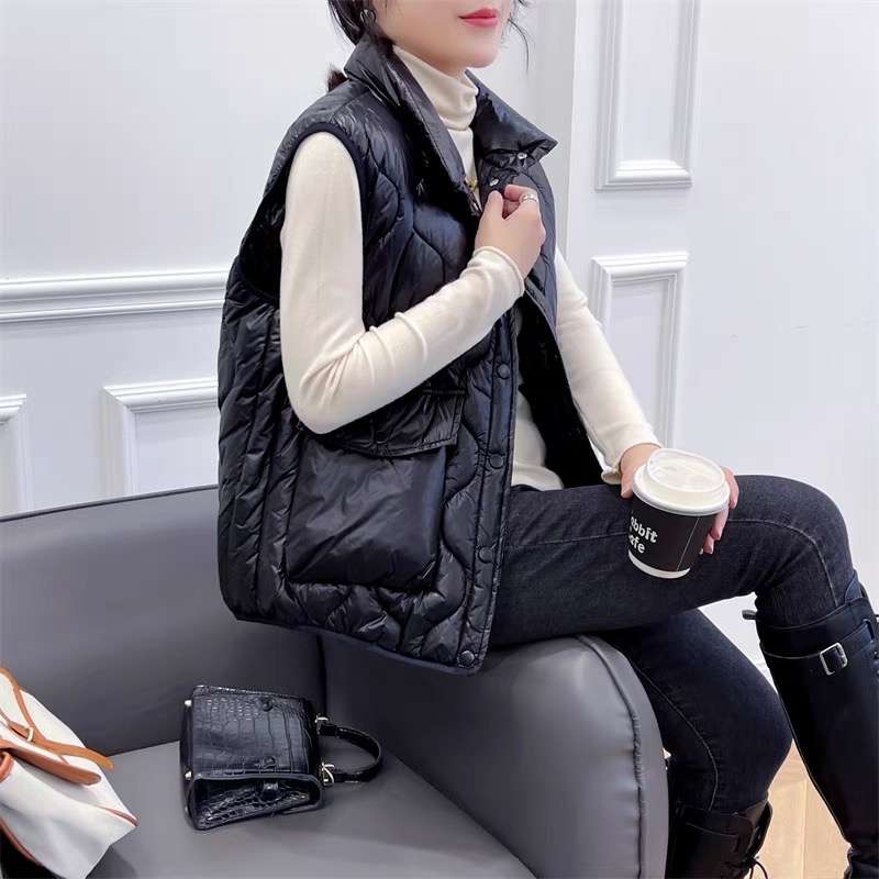 Down Vest details Picture
