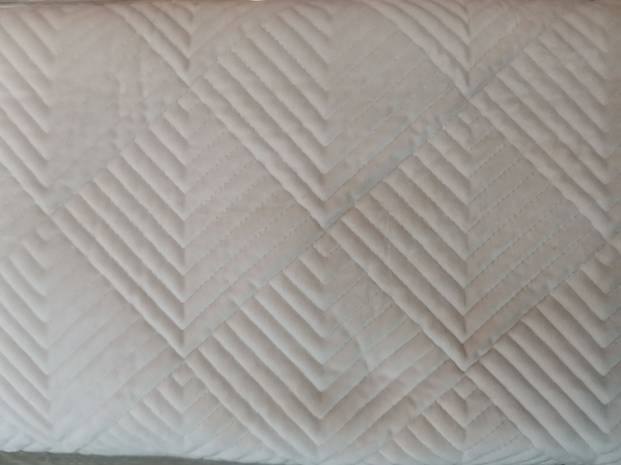Simple Sofa Cushion 2 details Picture
