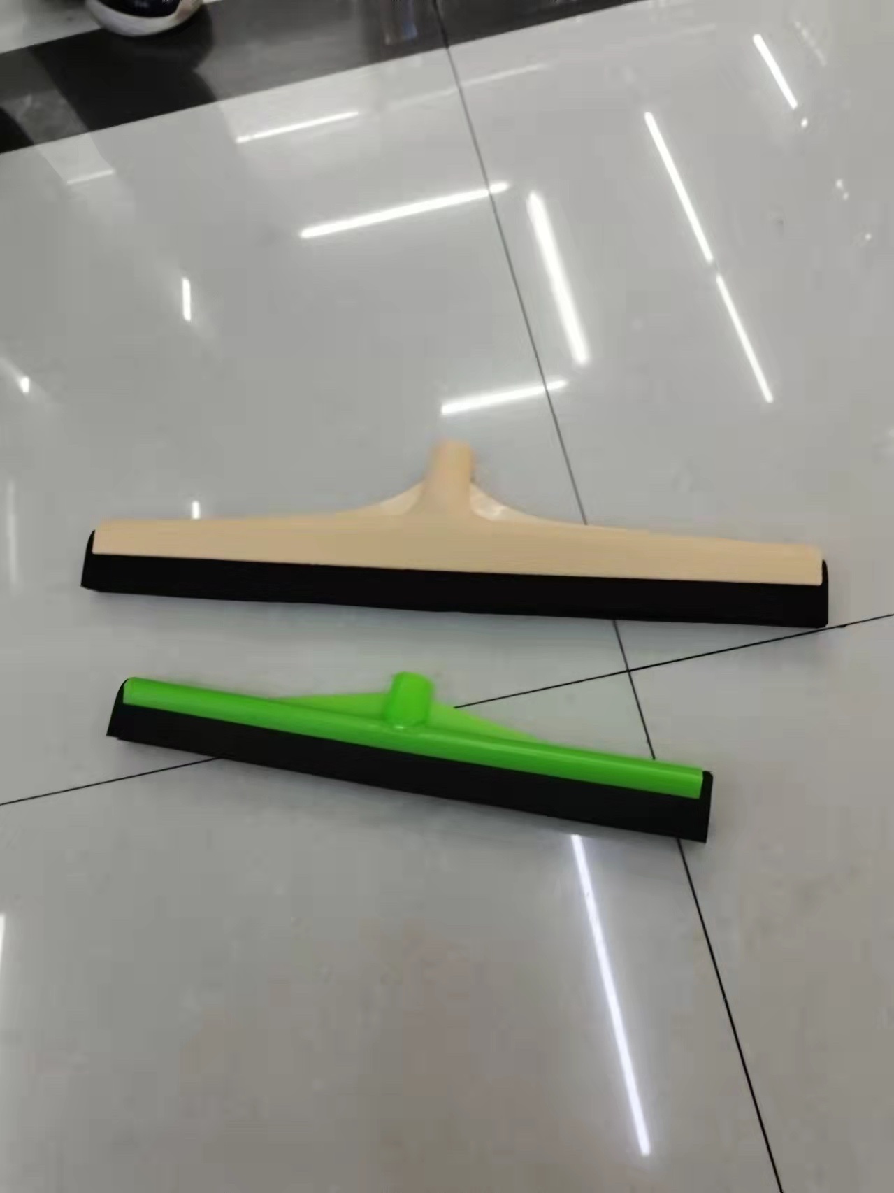 Automatic Mop Application Scenario