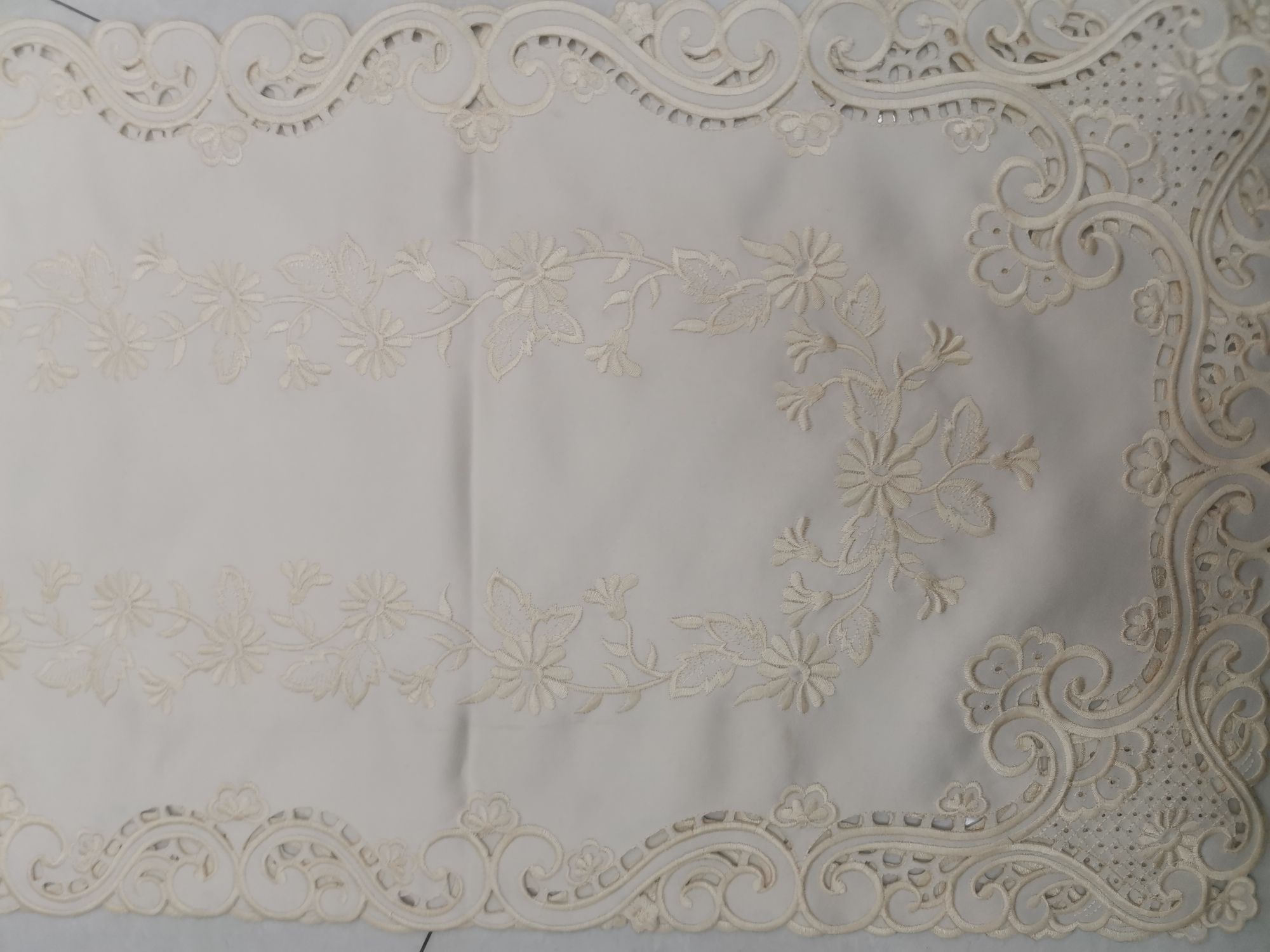 Yina Pavilion Table Flag 7 details Picture
