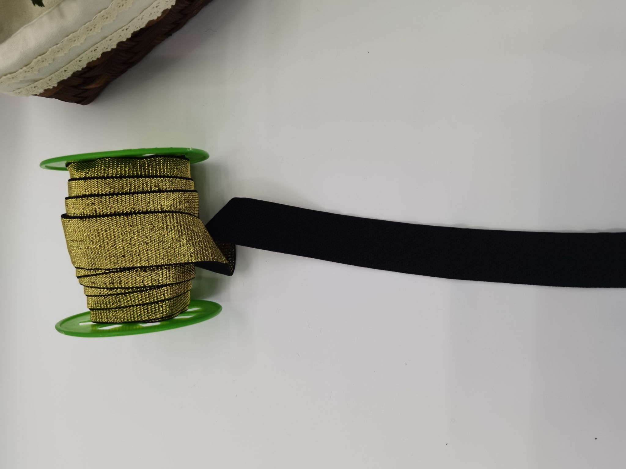 Factory Direct Sales Volume Is Large And Favorable 3.0 Gold Wire Tightness details Picture