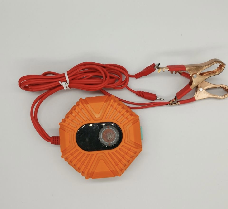 Machine clip charger, 5V3.6A, Sun can use mobile phone charger, charge smart machine