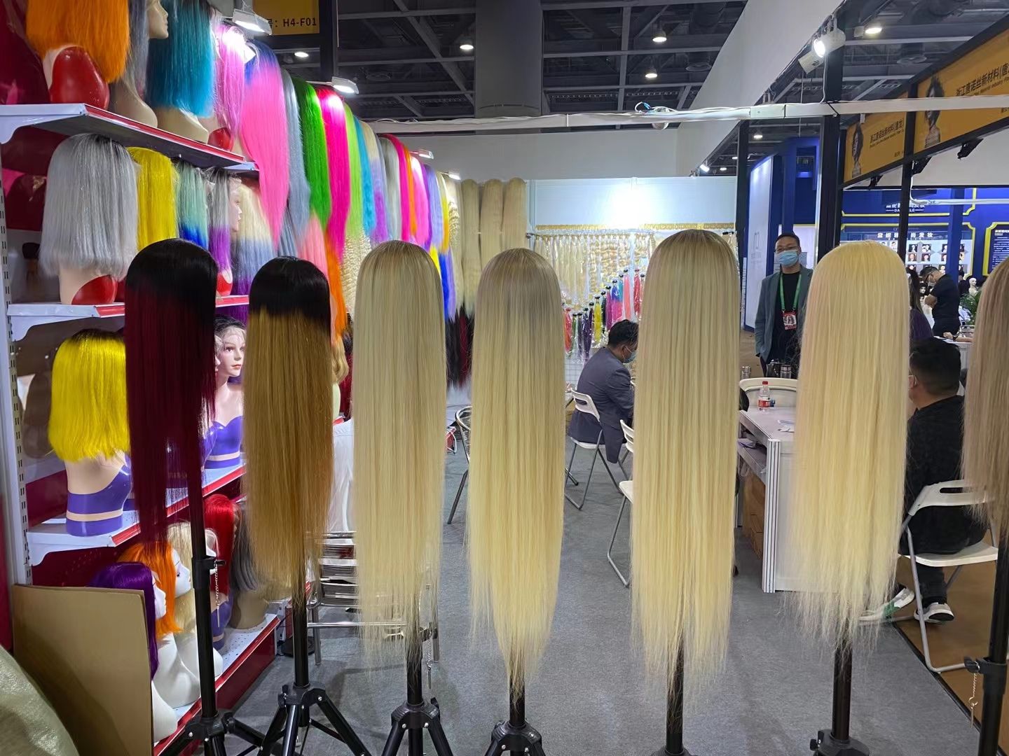 Yiwu Kanika Lun Wig Co., LTD describe pic - 2