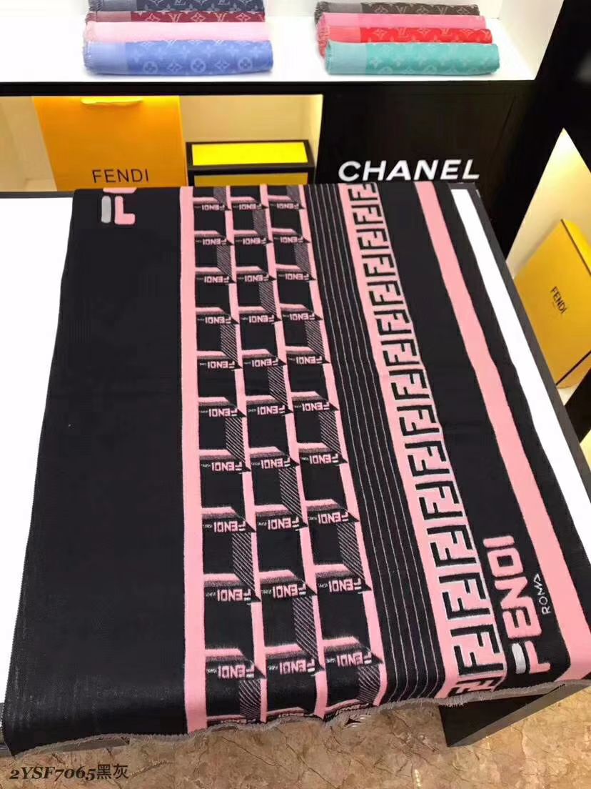 Imitation Cashmere Scarf 3 details Picture