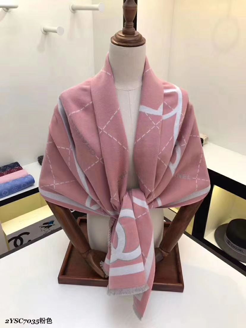 Classic Cashmere Shawl details Picture