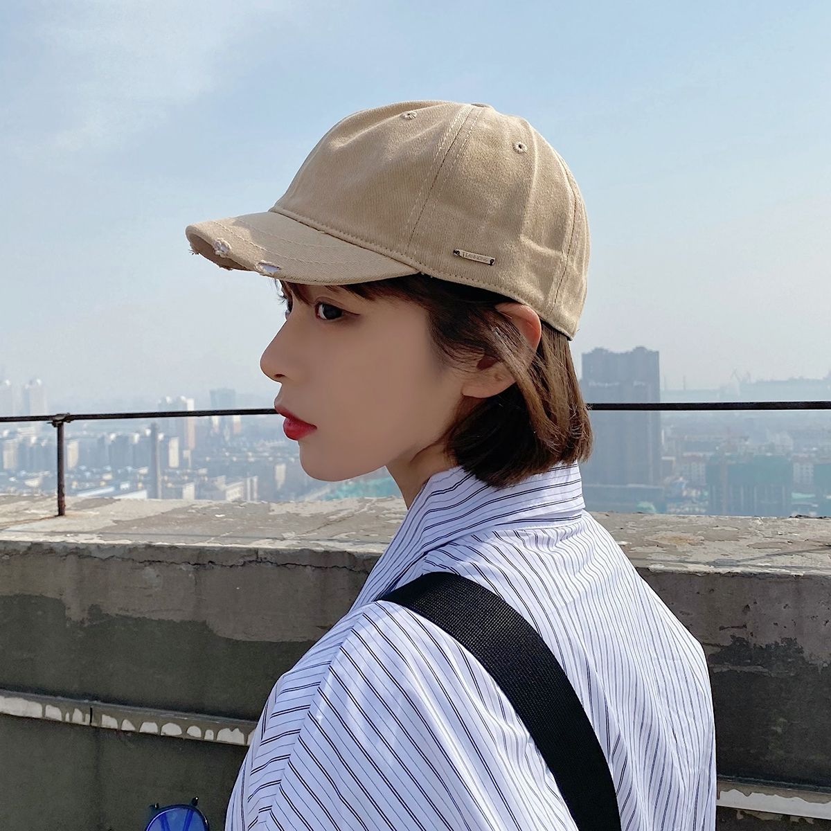Baseball Cap With Short Brim details Picture
