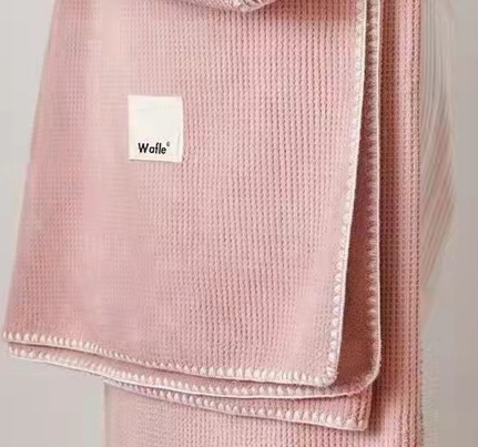 Manufacturers Direct Wholesale Milk Velvet Waffle Blanket details Picture