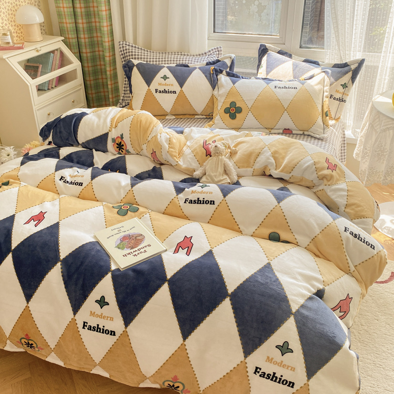 Milk Velvet 4-Piece Set Solid Color Naked Sleeping Thickened Bed Sheet Cover Simple Pillowcase Student Dormitory Bedding Kit details Picture