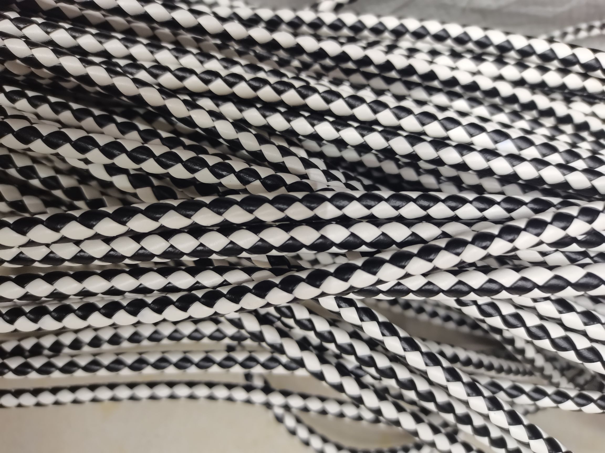 Six Strands Of Round Rope Specification drawing