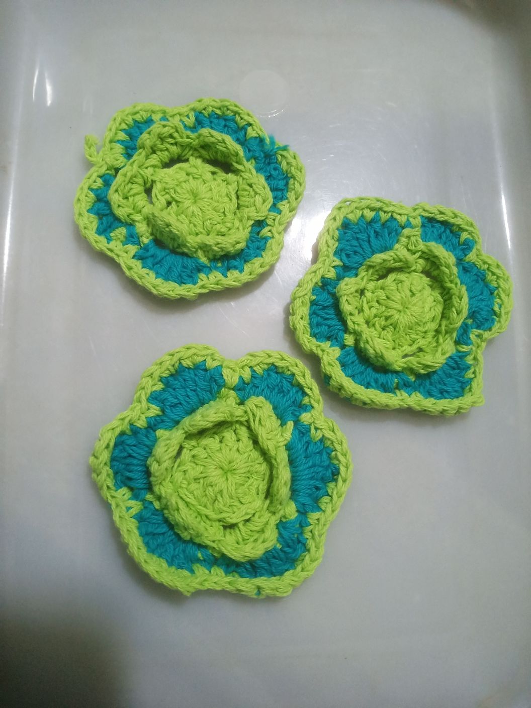 Hand-Crocheted Wool Flowers details Picture