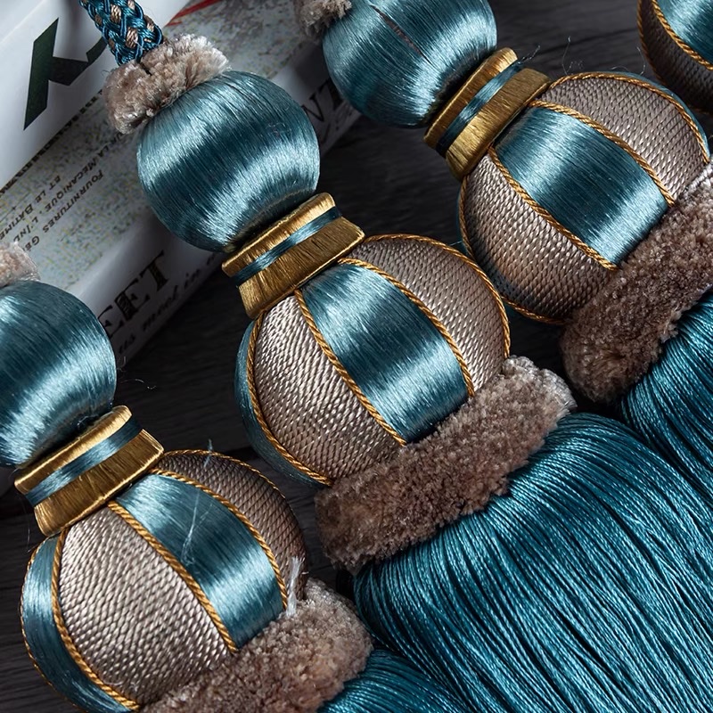 New Factory Direct Sales Can Retail Wholesale Curtain Hanging Ball ----3 details Picture