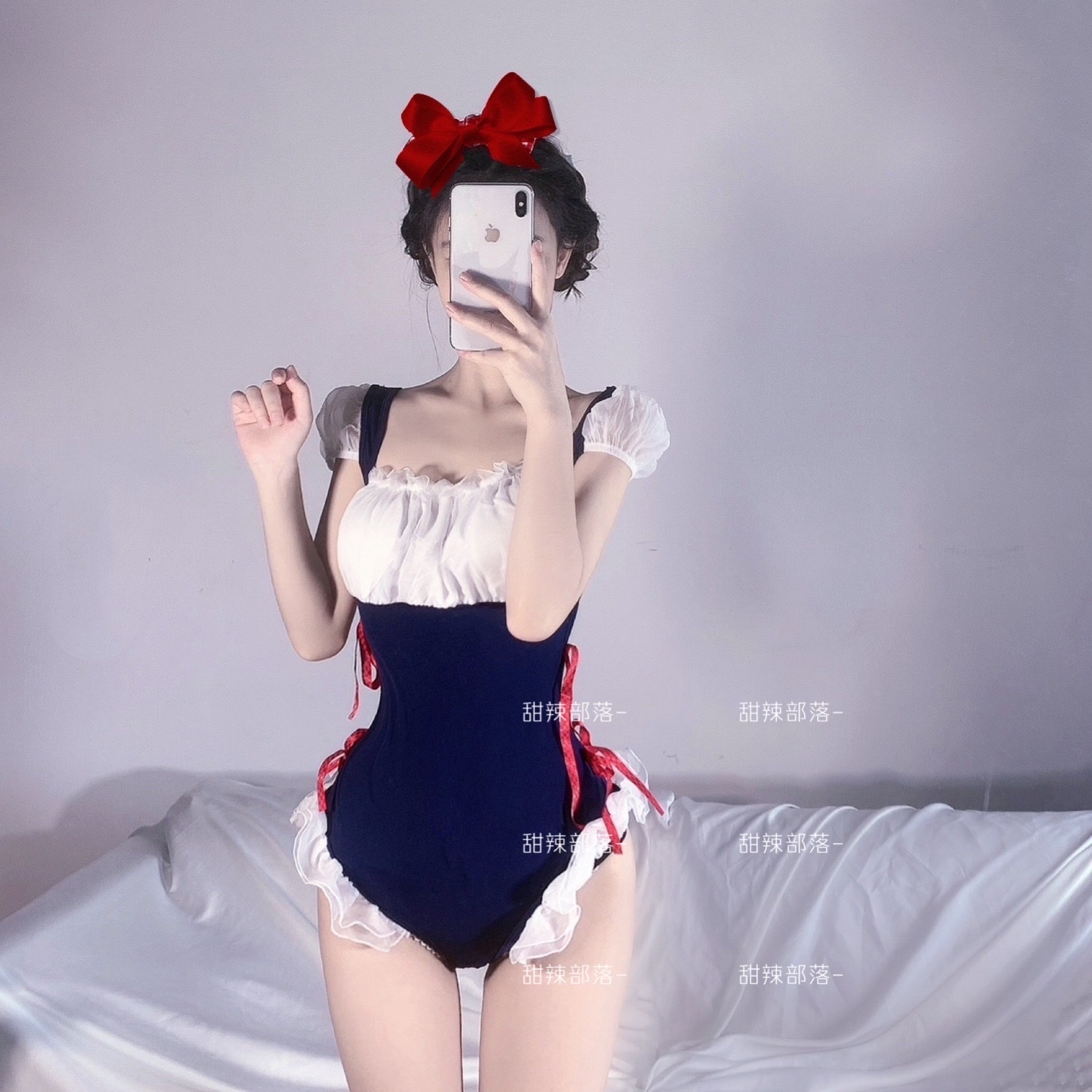 Spring And Autumn New Sexy Pajamas Women Summer Ice Silk Thin With Chest Pad Small Chest Lace Halter Nightdress Home Dress Women 45 details Picture