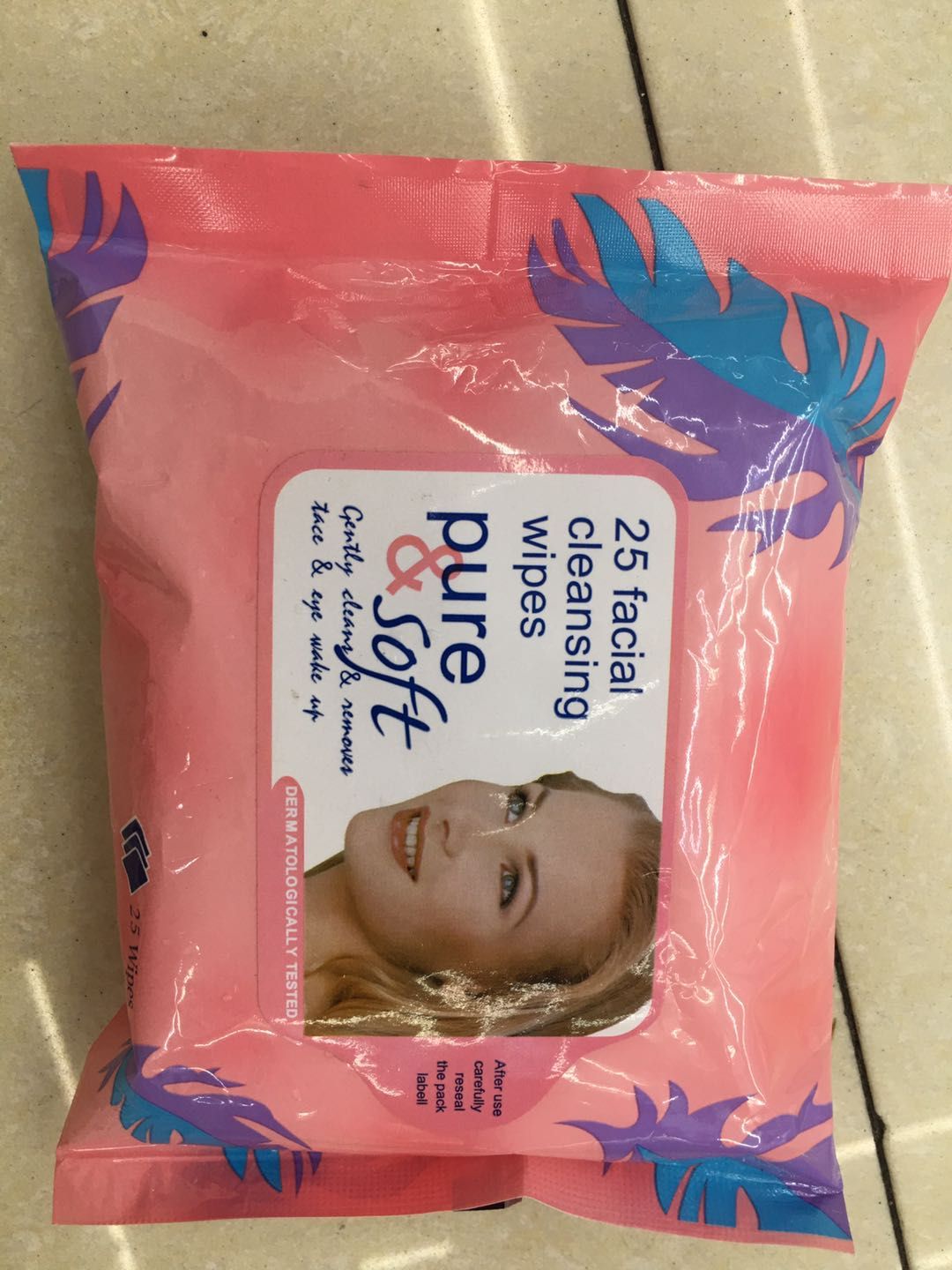 25 Beauty Makeup Remover Facial Cleanser 2-In-1 Portable Removable Wipes Item Picture