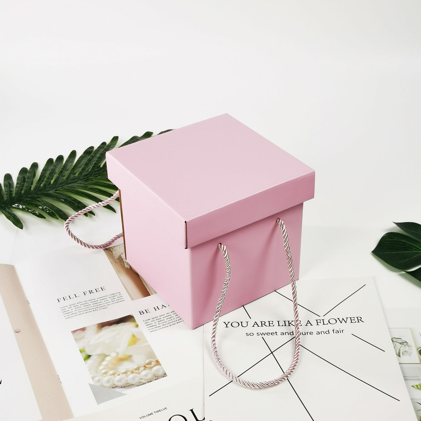 Pink square corrugated box, gift box, wedding candy box, snack box, present box, storage box, birthday gift box full figure