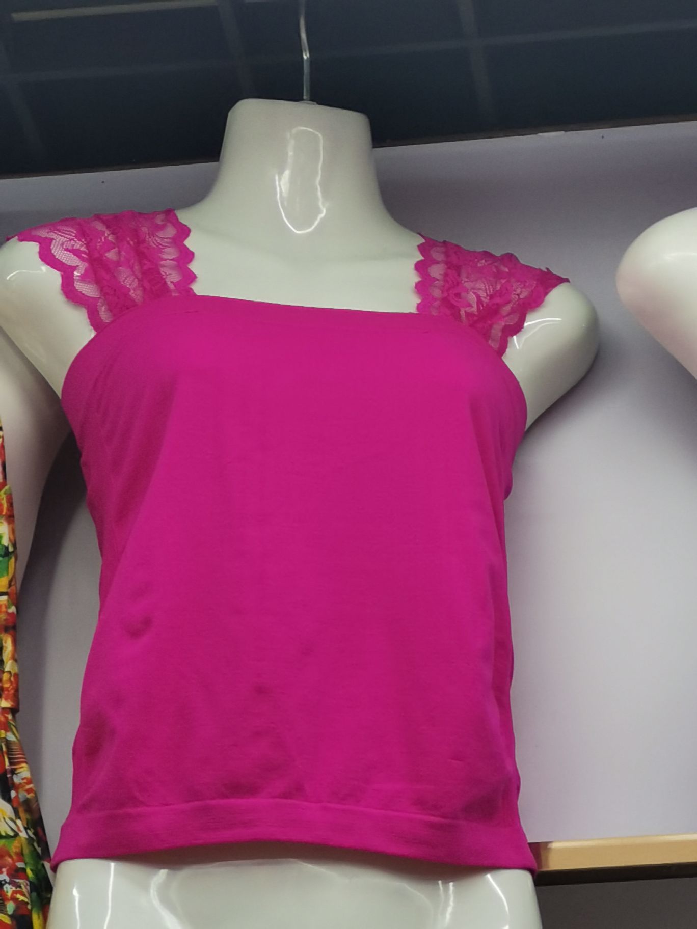 Seamless Nylon Vest For Women Specification drawing