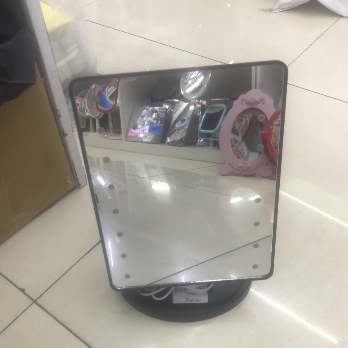 Mirror With Lamp