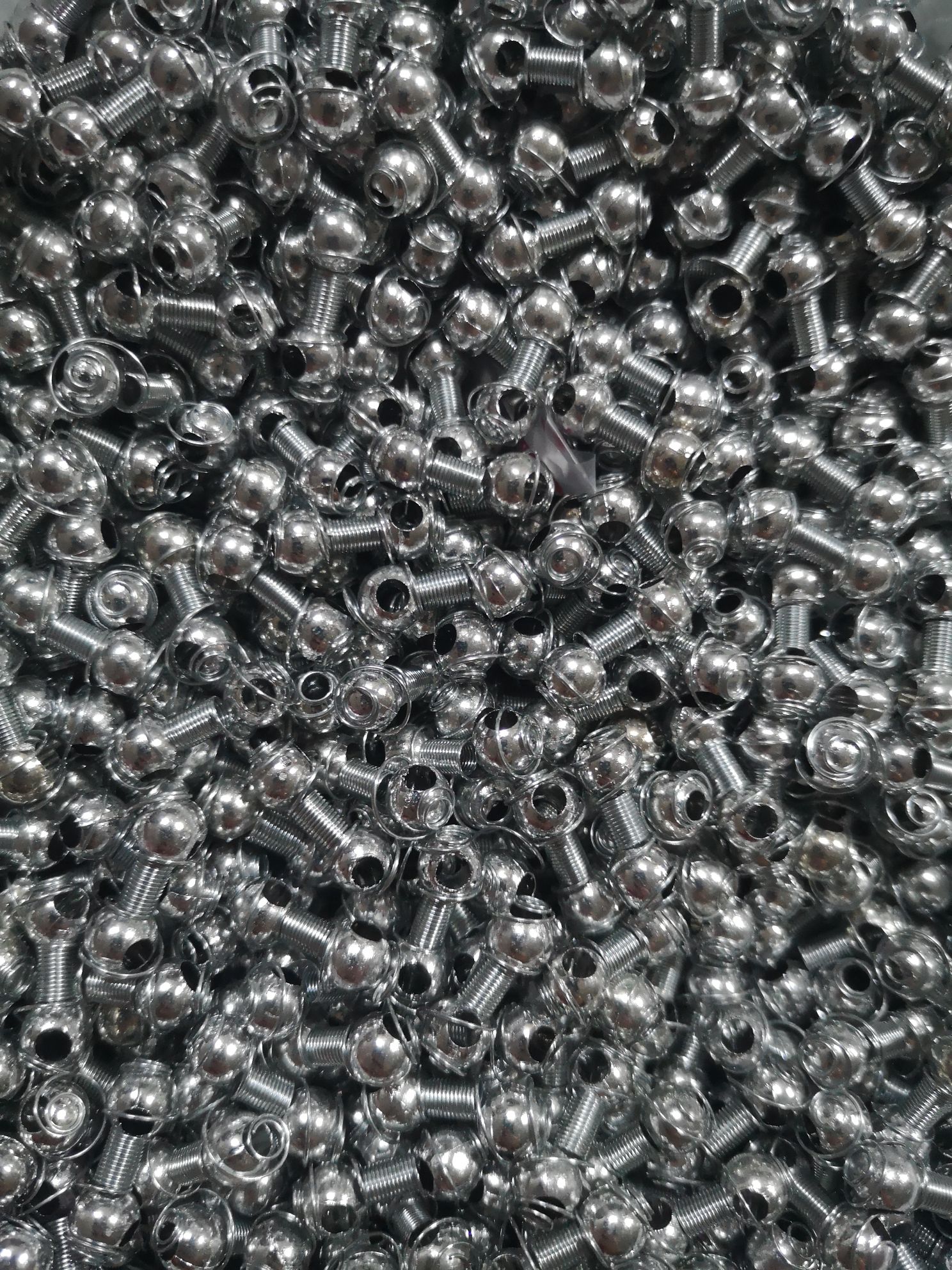 Middle East Best-Selling Eco-Friendly Silver Colorful Plastic Beadholder details Picture