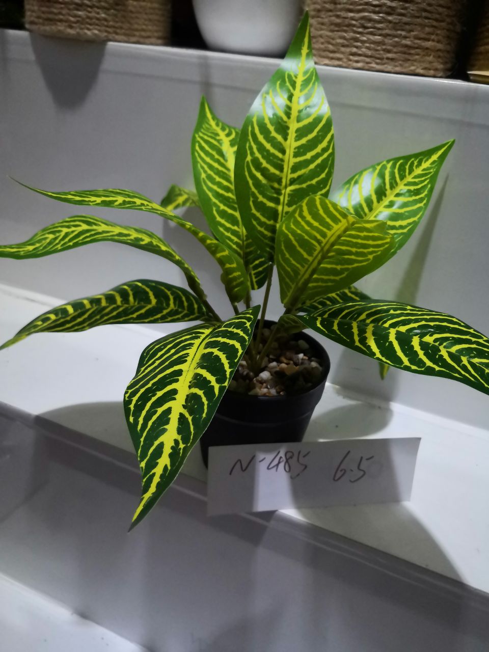 Bonsai 49 simulation handicrafts, decorative ornaments, simulation flowers are available in a wide variety of colors and types, with all sizes and specifications available. Customized orders based on samples are also available