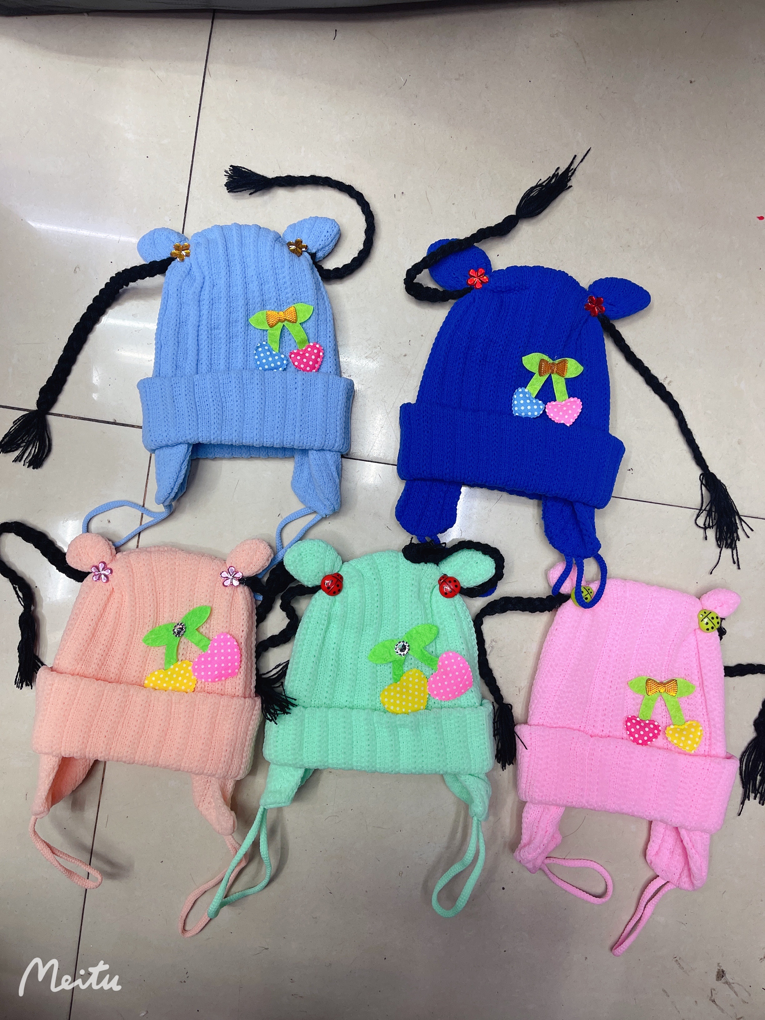 Children's Hat 7 Item Picture