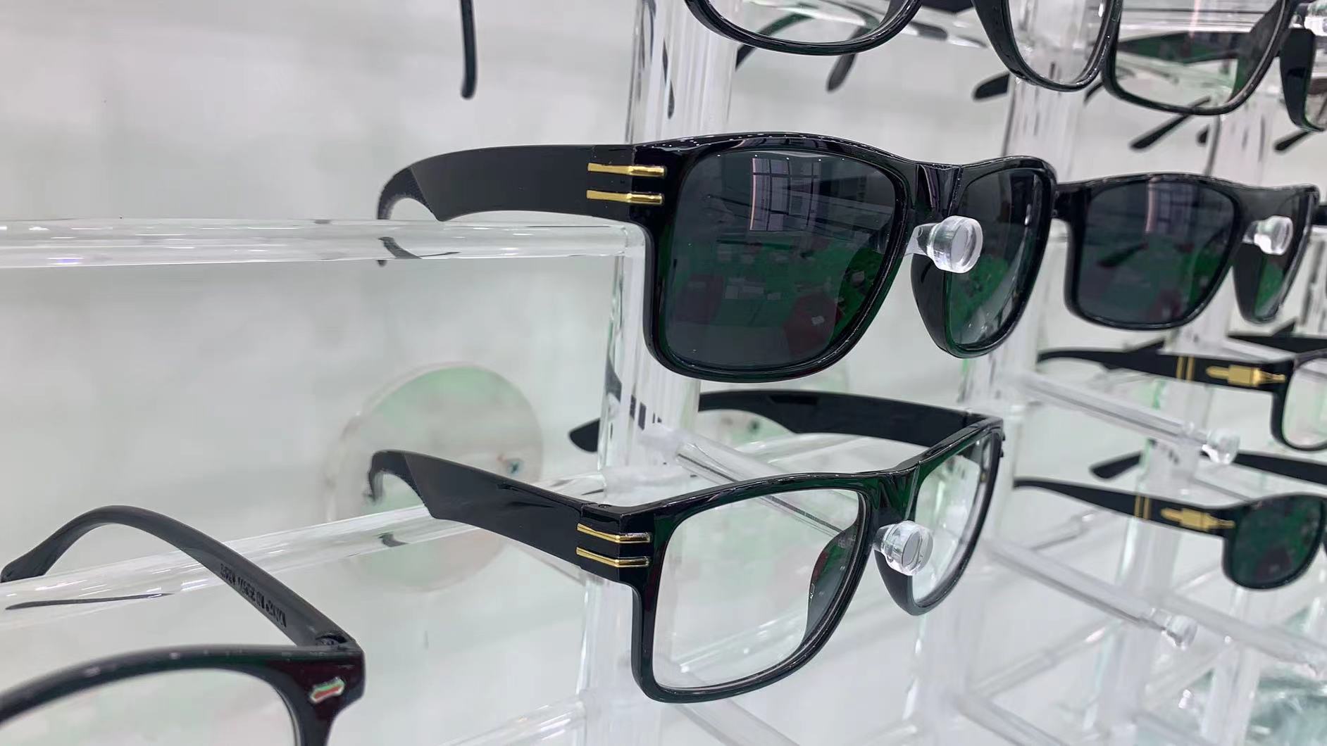 Sunglasses The lowest price in wholesale market