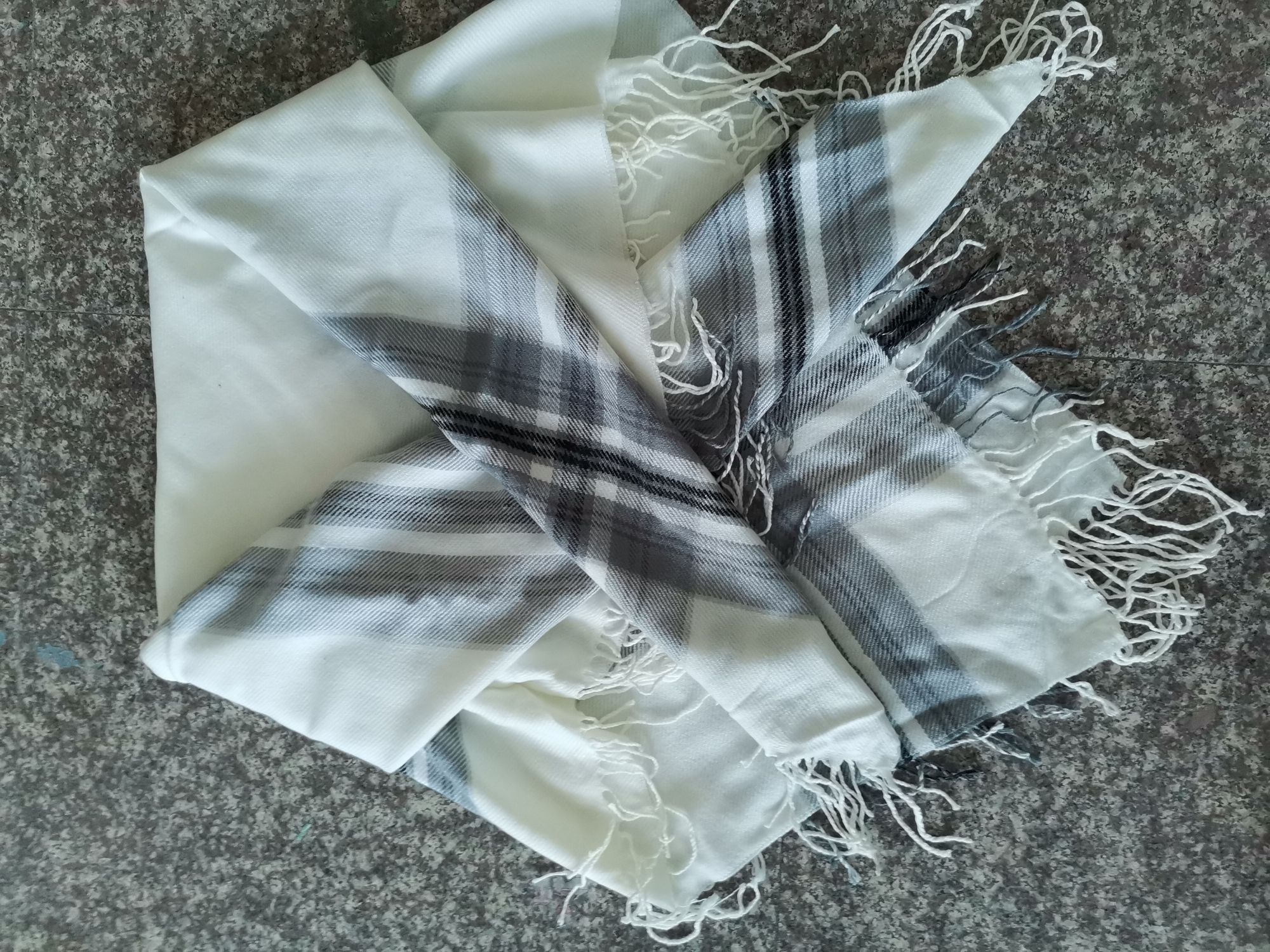 Wide Strip Square Scarf White Ten Gray Everything Lady