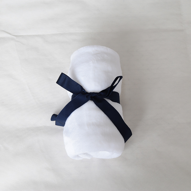 Factory Direct Sales Solid Color Flannel Blanket Office Nap Blanket Knee Blanket Specification drawing