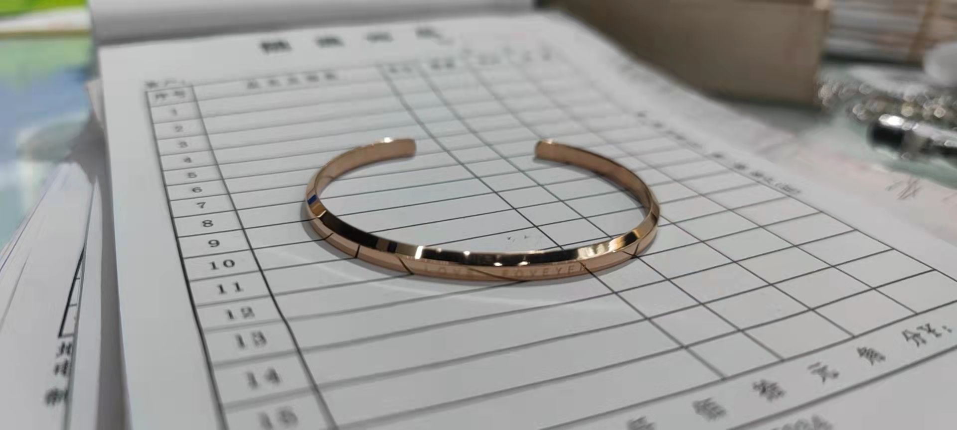 Split bracelet