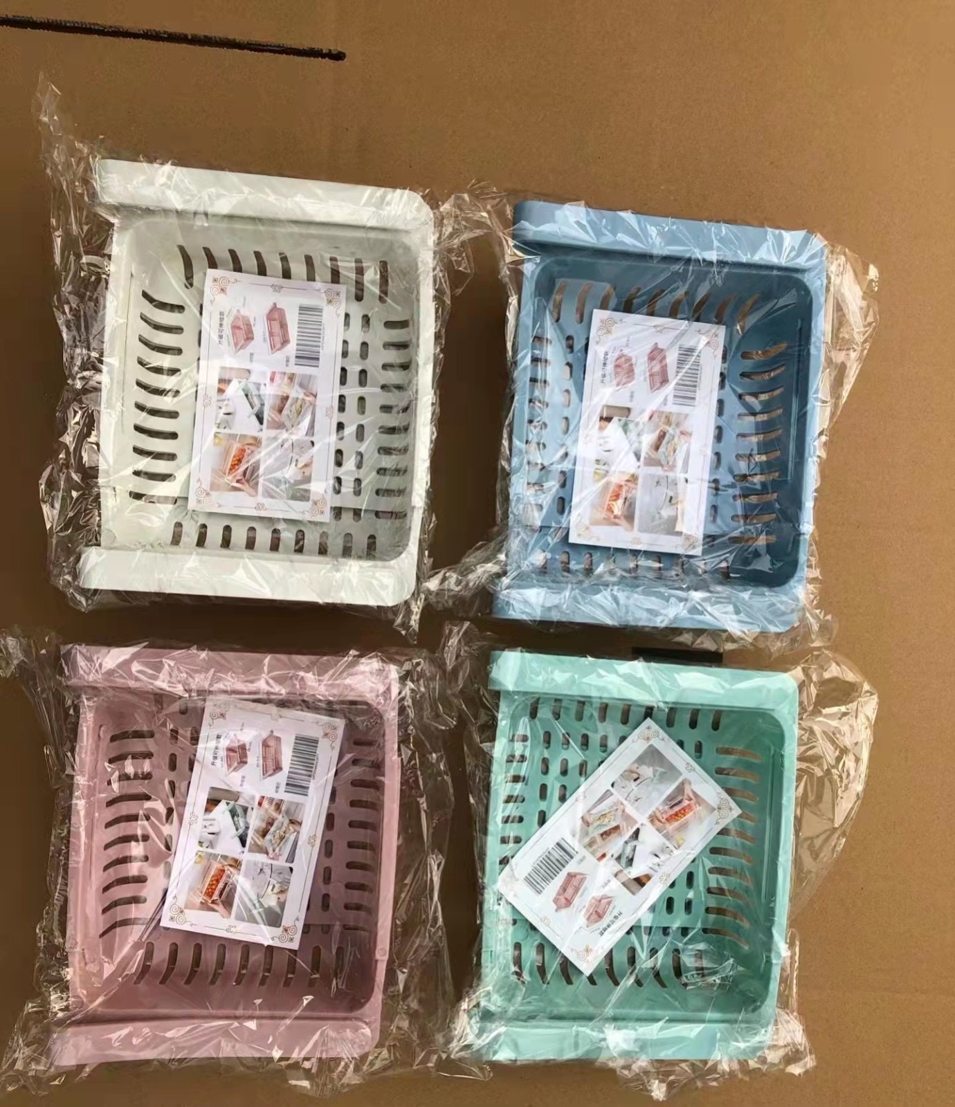 Plastic container for refrigerator storage