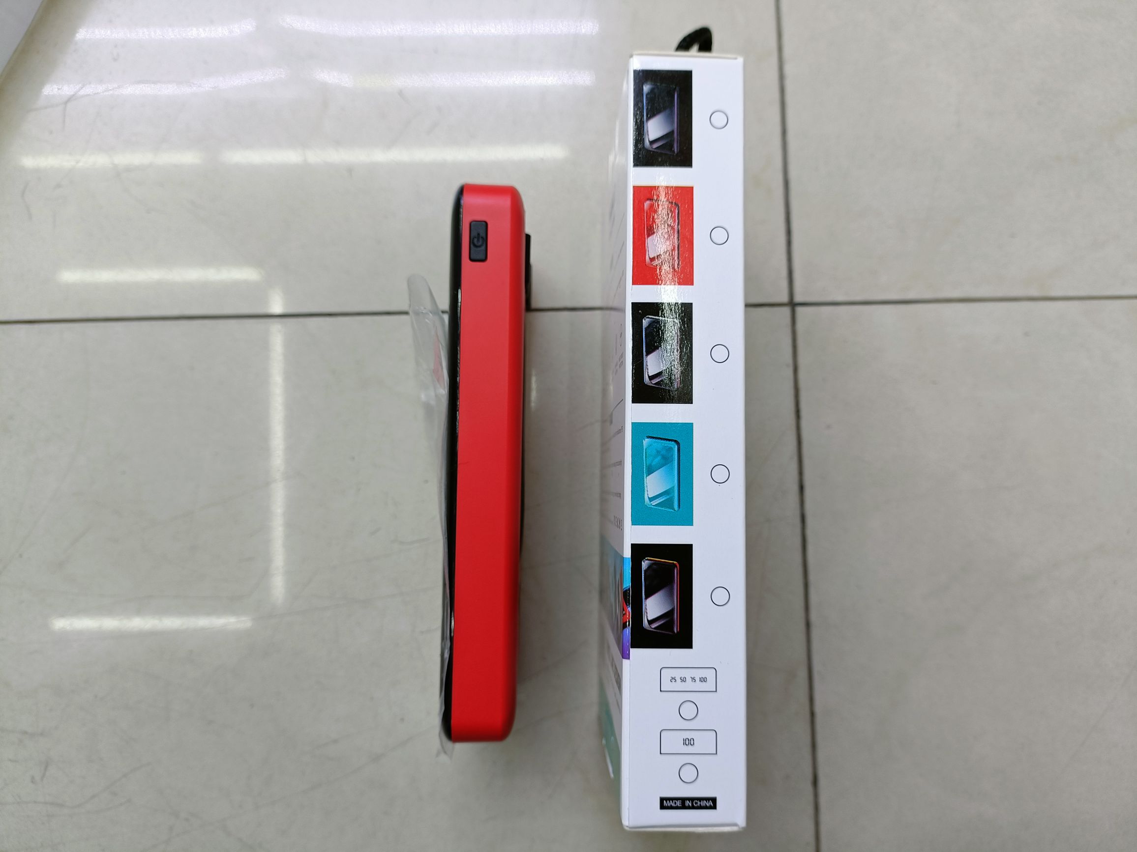Digital display thin mirror charger 10000 MA detachable cable three wire with light mobile power supply Specification drawing