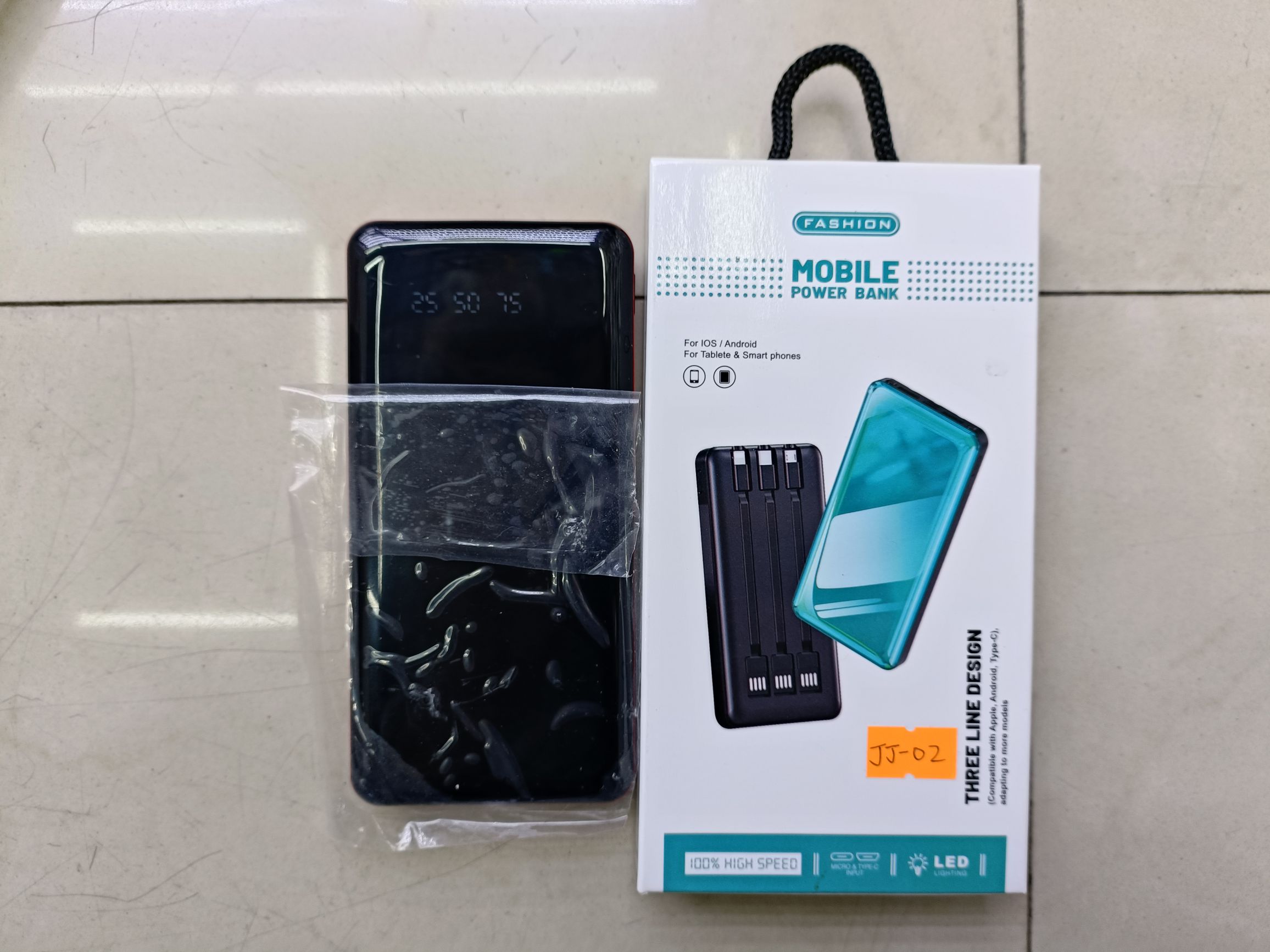 Digital display thin mirror charger 10000 MA detachable cable three wire with light mobile power supply full figure