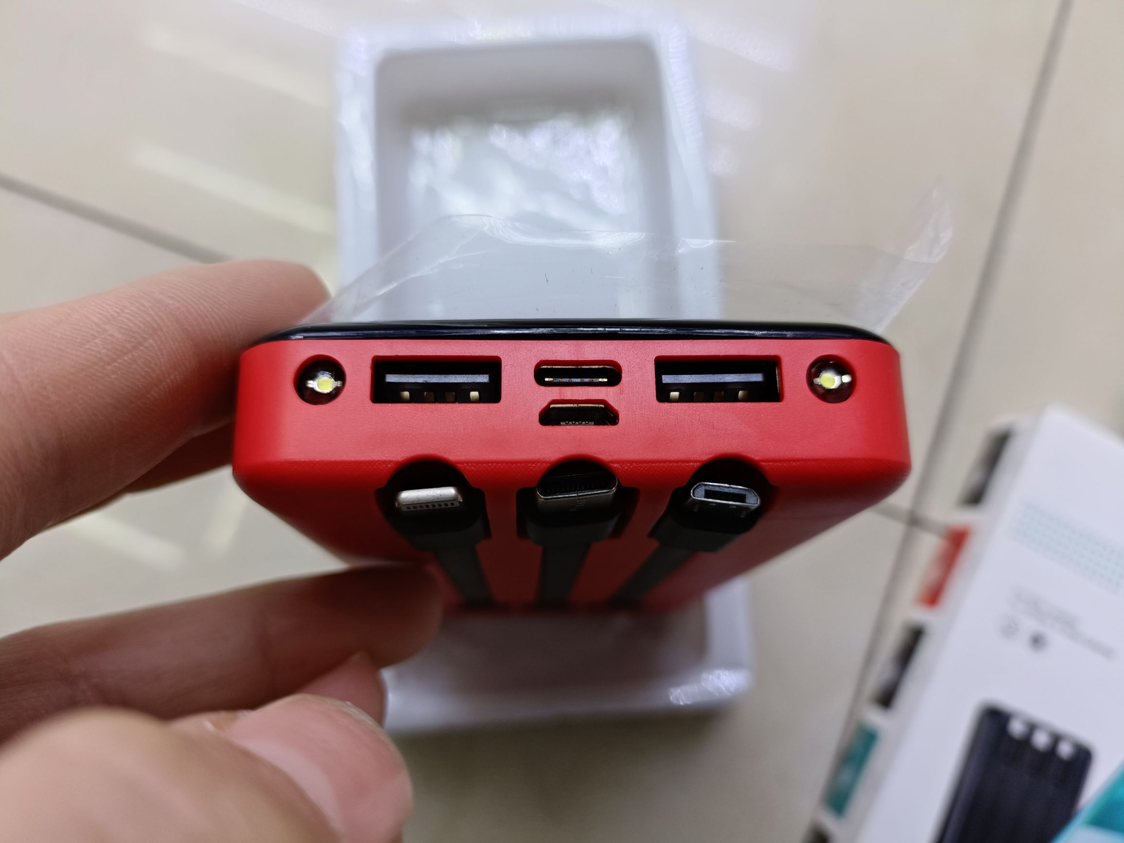 Digital display thin mirror charger 10000 MA detachable cable three wire with light mobile power supply Item Picture